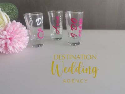 Персонализирано шотче – подарък за гостите на вашето моминско парти